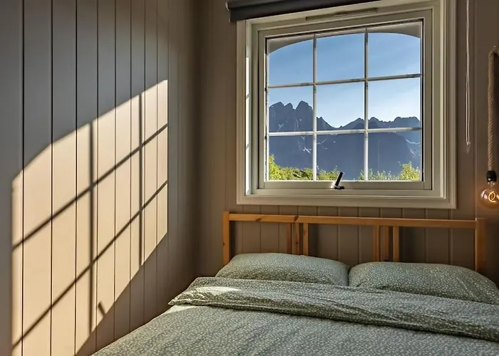 Sundet Lofoten House Feriehus