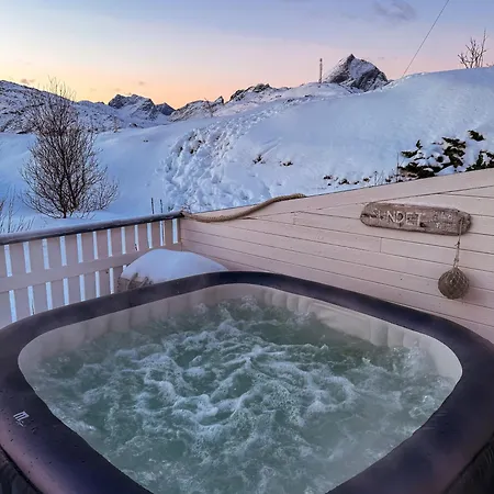 Sundet Lofoten Holiday House Casa de Férias *