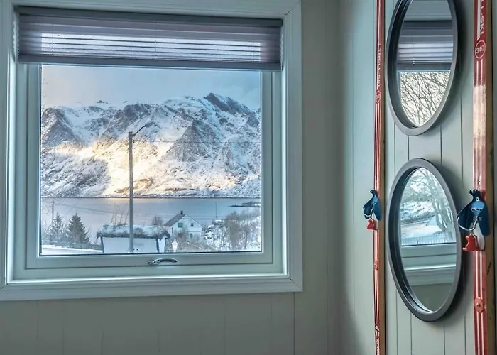 Sundet Lofoten House *